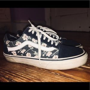 Womens floral size 8 Vans